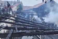 V Nesvačilce hořela dílna i rodinný dům, plameny způsobily škodu 1,5 milionu